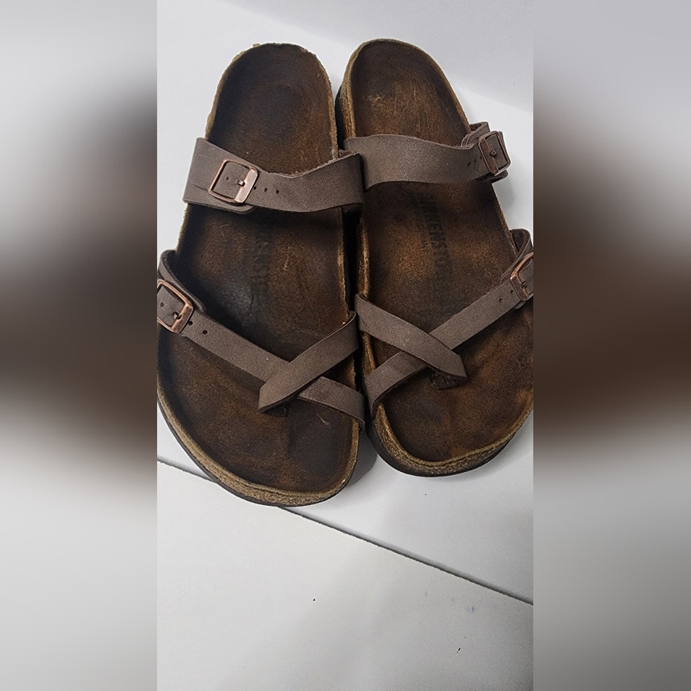 Birkenstock Sz 40 / 8.5 Strappy Sandals